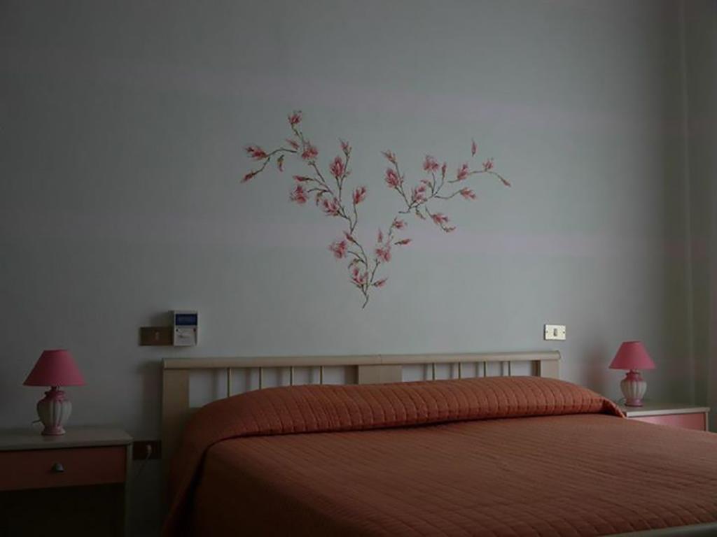 Single Room,646952142:JPEG